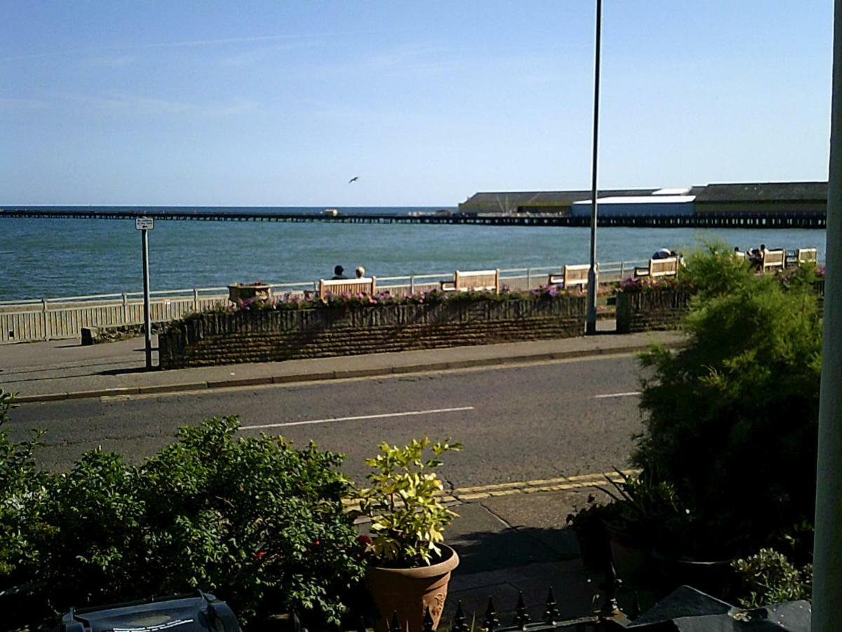 Regency House Bed and Breakfast Walton-on-the-Naze Exteriör bild